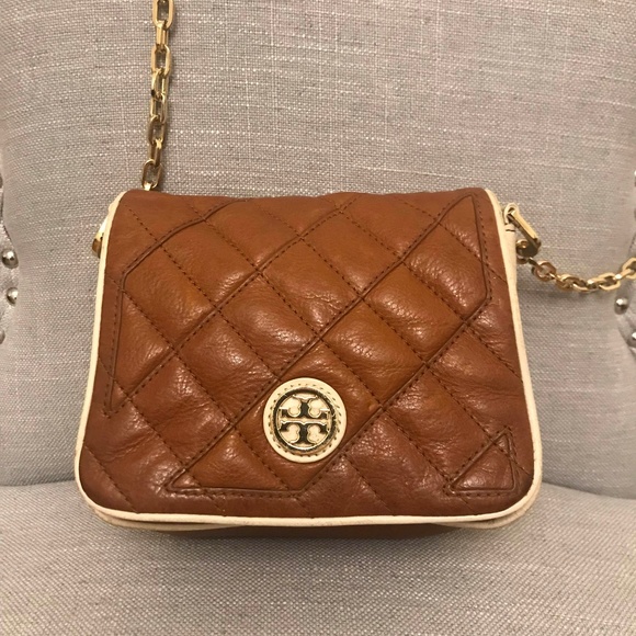 Tory Burch Handbags - TORY BURCH TAN/WHITE QUILTED CROSSBODY, GOLD STRAP